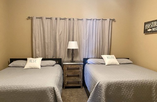 Athens Condo | Fully furnished 3 bedroom luxury condo.