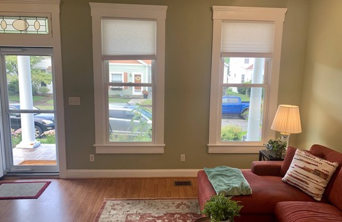 Schnitzelburg House | Fully Furnished, 30 Day Plus in the Heart of German Town, Walk to Everything!