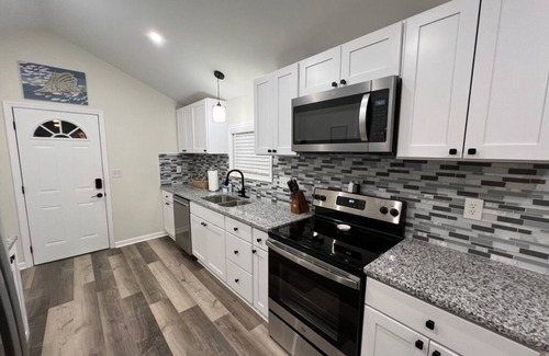 Hampton House | FULLY FURNISHED 30+ DAY RENTAL HAMPTON VA BUCKROE BEACH