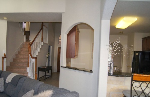 Kingwood House | Fully Furnished 4 Bedroom Home