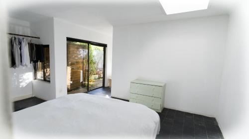 Parkwood Apartment | Fully Furnished Apartment in Parkwood