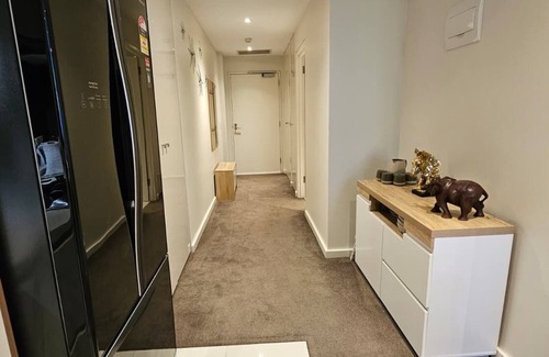 Lane Cove North Apartment | Fully Furnished Apartment with Premium AmenitiesnLane Cove North/Long term