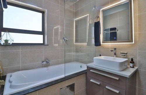 Greater Johannesburg Metropolitan Area Apartment | Fully furnished apartment.