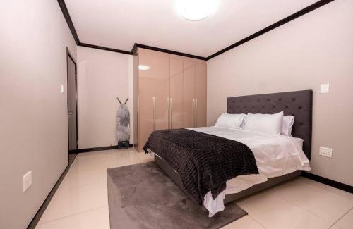 Greater Johannesburg Metropolitan Area Apartment | Fully furnished apartment + UPS.