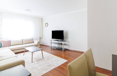 Mecidiyekoy Apartment | Fully Furnished Comfortable Flat in Sisli