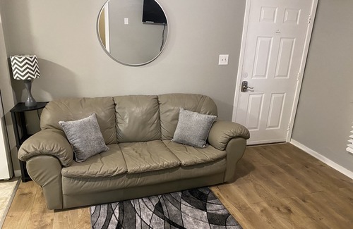 Bluewell Apartment | Fully Furnished Executive Rental 1-Bed 1-Bath Pets Allowed