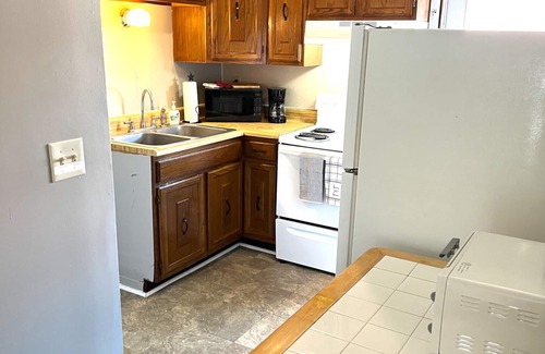 Bluewell Apartment | Fully Furnished Executive Rental 2-Bed 1-Bath Pets Allowed