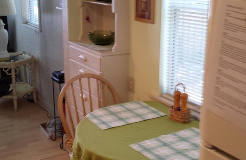 Disston Heights House | Fully furnished one bedroom