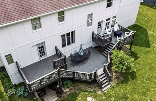 Liberty Apartment | Fully furnished suite in basement with washer and dryer.