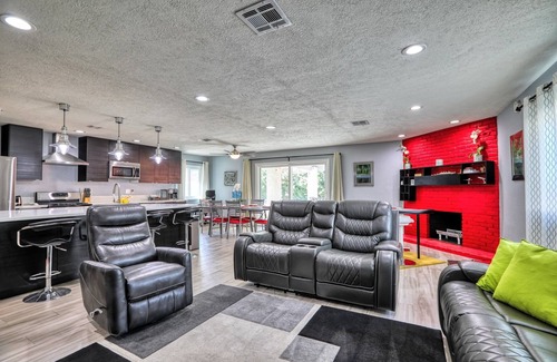 Las Vegas House | Fully licensed pool home w/outdoor kitchen.