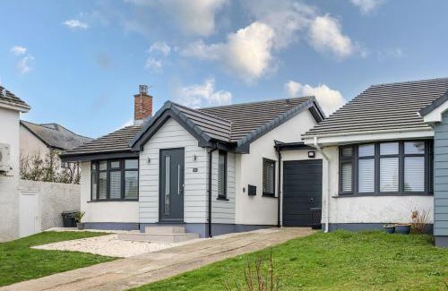 Rhosneigr House | Fully refurbished holiday cottage in Rhosneigr