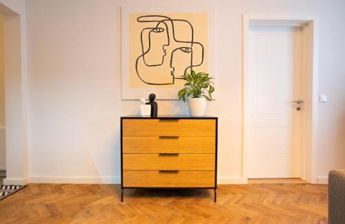 Schottenfeld Apartment | Fully renovated 2-room central apartment