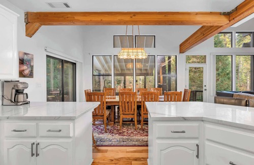 Fish Camp House | Fully Renovated 3BD at Yosemite's South Gate