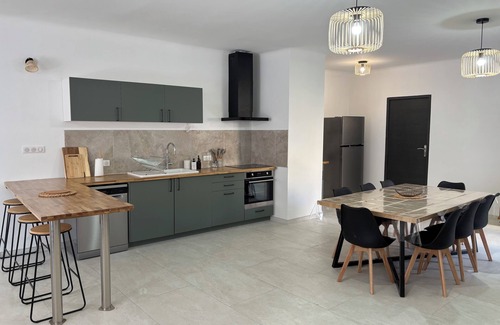 Saint-Cannat Apartment | Fully renovated, air-conditioned 6-person apartment