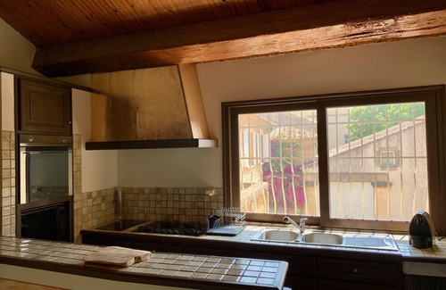 Remoulins House | Fully renovated, air-conditioned 18th-century house with large swimming pool
