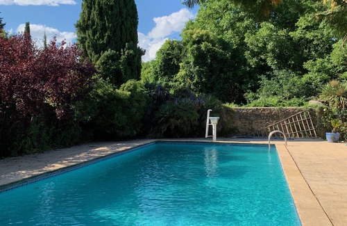 Remoulins House | Fully renovated, air-conditioned 18th-century house with large swimming pool