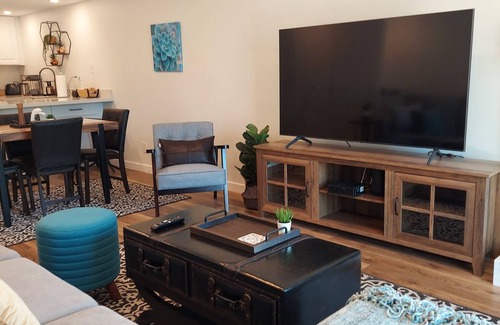 Baristo Condo | Fully renovated! Fantastic 2BR-prime location, mountain views, sparkling pool.