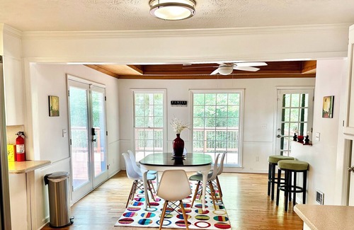 Snellville House | FULLY RENOVATED Luxe 6-Bedroom Haven✨