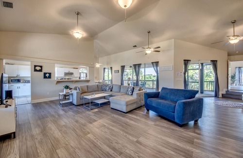 Laguna Shores House | Fully Updated/Luxury Beach House w/Master Suite-Close to beach!