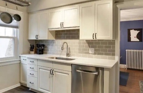 Fulton House | Fulton Retreat - Downtown Minneapolis - 50th and France!