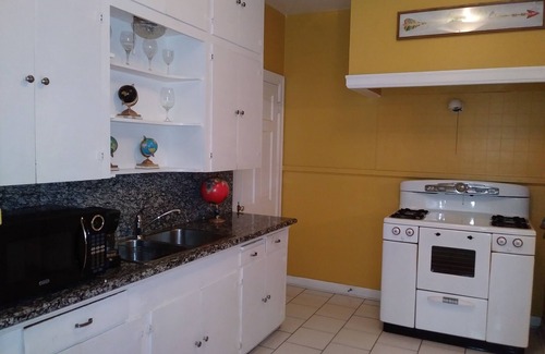 Monte Vista Apartment | FUN! 3 miles to DT/Riverwalk, nr Trinity U, The Pearl, Fort Sam, In Monte Vista