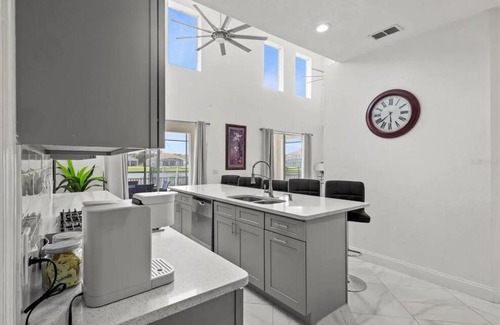 Crescent Lakes Apartment | fun and cozy house near Disney