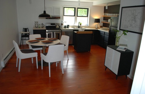 Colchester House | Fun and Relaxation at The River Cottage!
