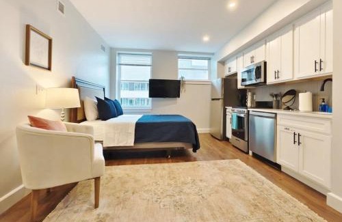 Downtown Jacksonville Apartment | Fun Cozy Apts - 1 25 Mile Walk to TIAA Bnk Fld