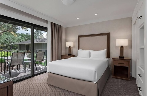Napa Hotel | Fun Days Ahead! 3 Family-friendly Suites w/Kitchen, Onsite Golf Course!