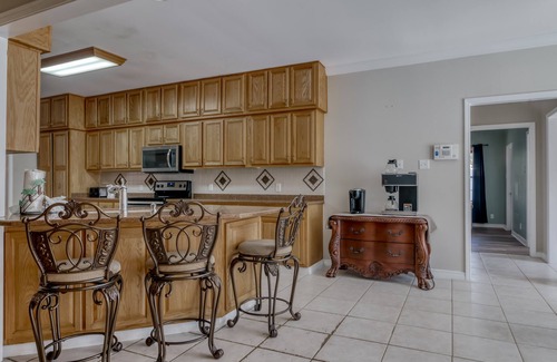 Foley House | Fun Daze- Beautiful, Private *Heated Pool, Putting Green, Amazing Low Rates!
