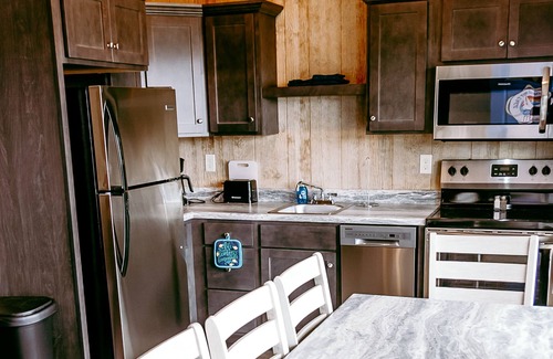 Spirit Lake Cottage | Fun Family Boat Cottages at Bridges Bay!!