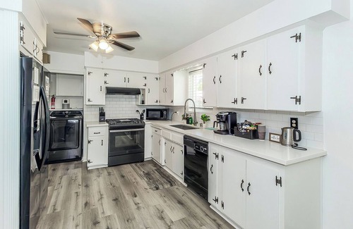 Roosevelt House | Fun family friendly retreat with game room and pool