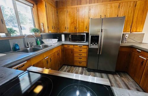 Yosemite Forks House | Fun for 2-Hot Tub-Dogs Ok-Near Bass Lake