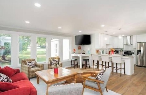 Goodlettsville House | Fun Nashville Retreat w/HOT TUB