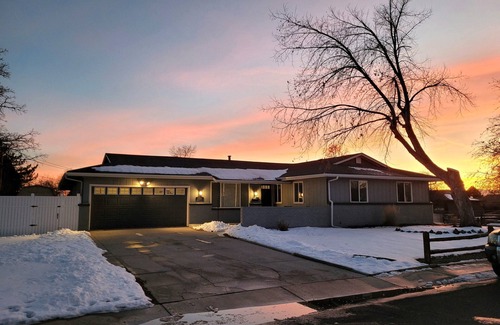 Westminster House | Fun & Stylish Home - Perfect for Groups *Denver-Boulder* Sleeps 14