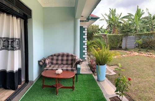Fort Portal House | Fun-Ville Vacation Home, 4 bedrooms - Entire Home