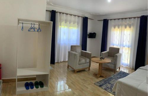 Fort Portal House | Fun-Ville Vacation Home, Entire home - 4 bedrooms