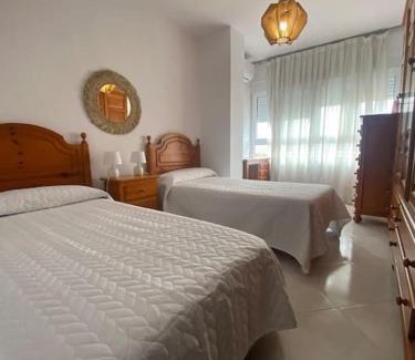 Huerta de Santa Teresa Apartment | funcional piso 4 dormitorios frente a santa justa