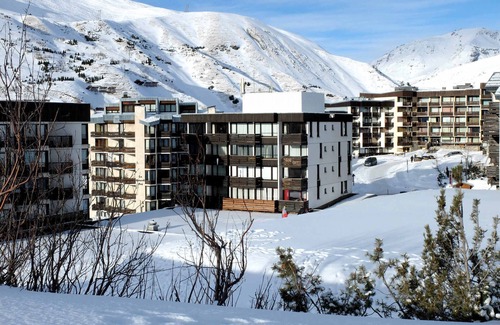 Le Lavachet Apartment | Functional Apartment Near Slopes with Balcony & WiFi