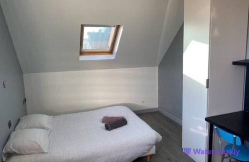Quartier Pasteur Apartment | Functional studio 500m from the docks/10 WIFI center