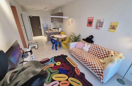 Johor Bahru Apartment | Funky Pop Art Paradise - 3 Pax 2 BR close to JB Town