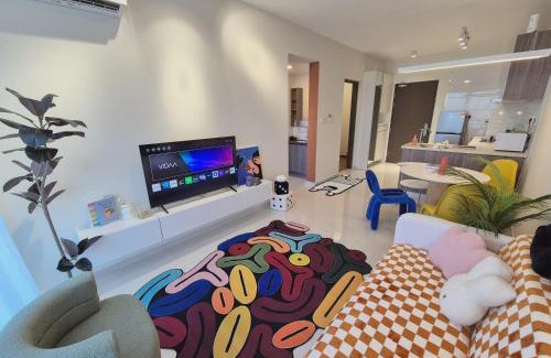Johor Bahru Apartment | Funky Pop Art Paradise - 3 Pax 2 BR close to JB Town