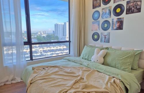 Johor Bahru Apartment | Funky Pop Art Paradise - 3 Pax 2 BR close to JB Town