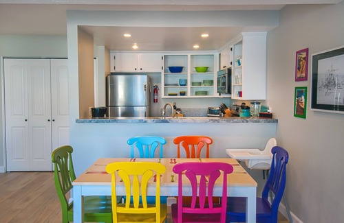 Hermosa Village Condo | Funtierland + Love Bug + Across Street from Disney + Nursery +Pool