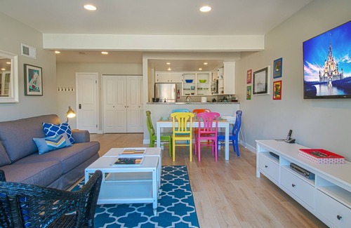 Hermosa Village Condo | Funtierland + Love Bug + Across Street from Disney + Nursery +Pool