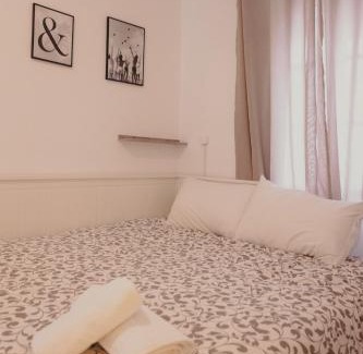 Villanueva del Fresno Apartment | FURAHA
