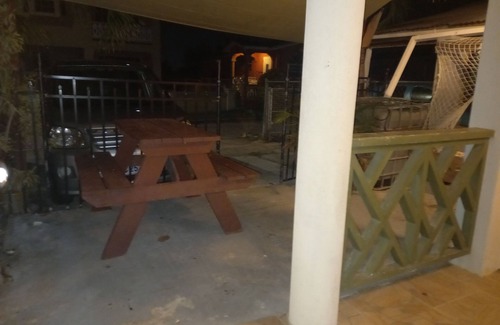 Oistins Apartment | Furnished 1 bedroom Apartment Close to St. Lawarence Gap, Beach, Mall, Embassy,