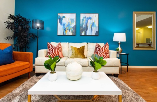 Irvine Business Complex Apartment | Furnished 1 Bedroom Apartment | Diamond Jamboree | Pool | Parking | W/D | WiFi