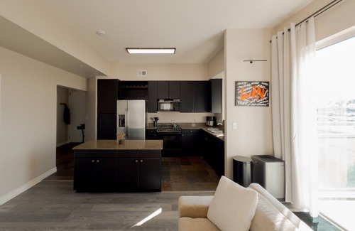 Waterfront Condo | Furnished 1BD/1BA Full Ocean-View Condo in Downtown Long Beach