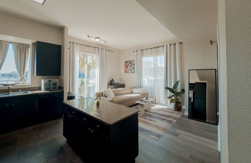 Waterfront Condo | Furnished 1BD/1BA Full Ocean-View Condo in Downtown Long Beach